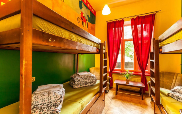 Good Bye Lenin Pub & Garden - Hostel