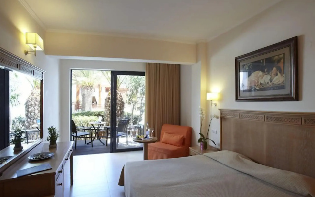 Atlantis Beach Hotel