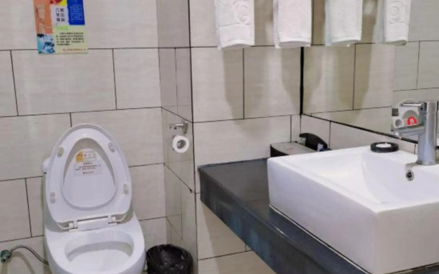 Foshan Baina Hotel (Nanhai Film and Television City)