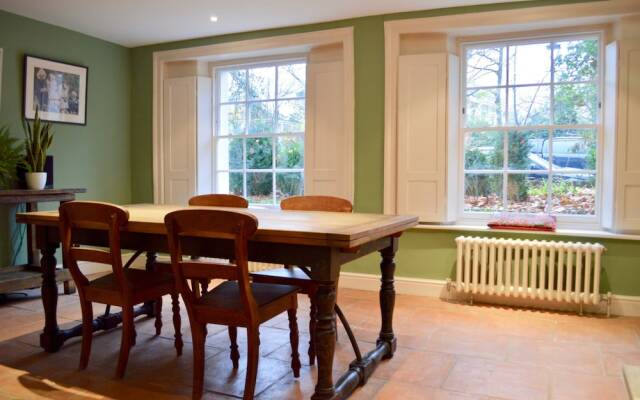 4 Bedroom Family Home in Islington