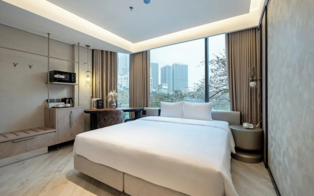 iRest Signature Ba Dinh Lakeside