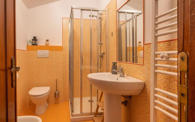 Amazing Home in Cascio, Molazzana With 2 Bedrooms and Wifi