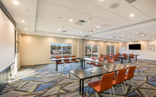 Holiday Inn Express & Suites Jacksonville - Town Center by IHG