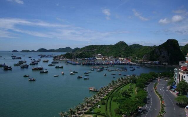 My Ngoc Hotel Catba