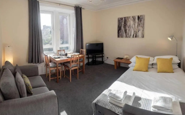 ☆Spacious Flat Close to University and City Centre