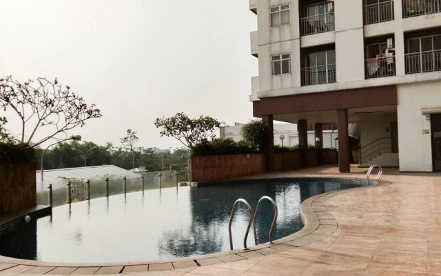 Homey And Simple Studio At Serpong Greenview Apartment