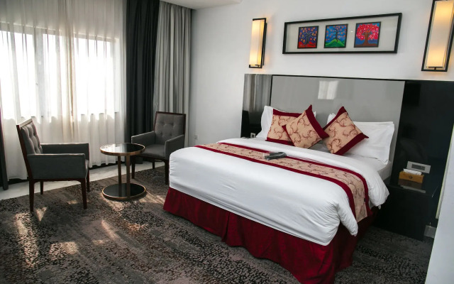 Green Point Hotel