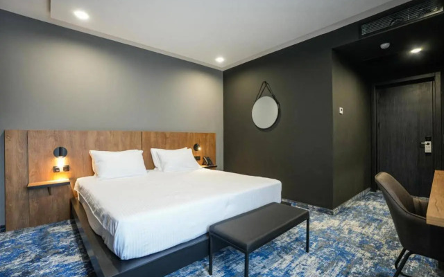 Отель Splendid Tbilisi