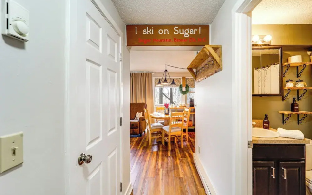 Hike, Sip & Stay Awhile! Sugar Mountain Getaway