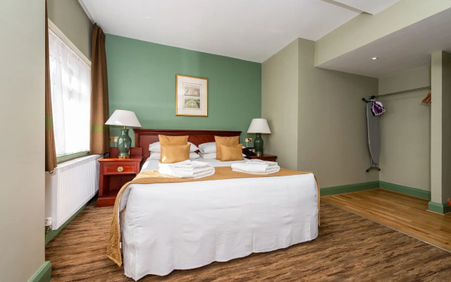 The Stones Hotel