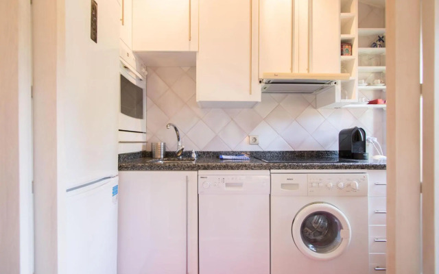 Oriental Apartment Gardens Views 2 pax