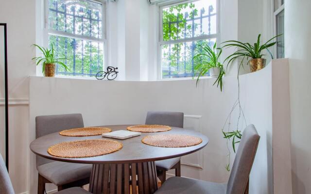 Fancy 1-BR in Central Location ⚜ Parking available