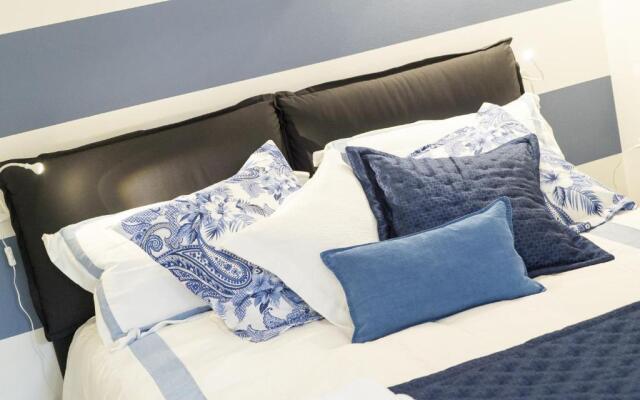 Dante Suite private parking