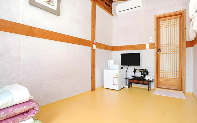 Happiness Full Guesthouse