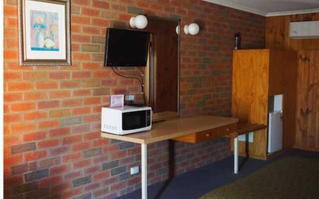 Country Road Motel
