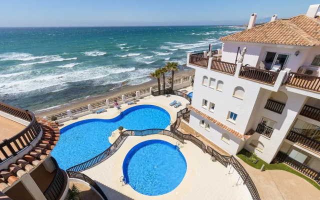 Puerta Del Mar Beachfront And Pool