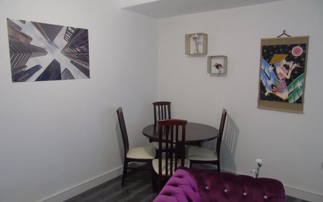 Inviting 1-bed Ground Floor Apartment in Bolton