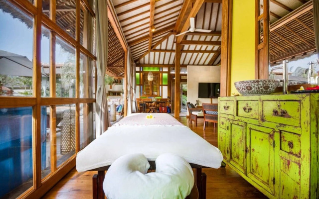 Traditionally Furnished Villa In Bali