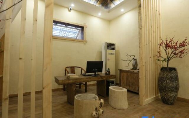 Yili Yunshan Hot Spring Guesthouse