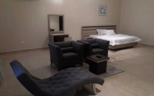 Gloriana Apartments