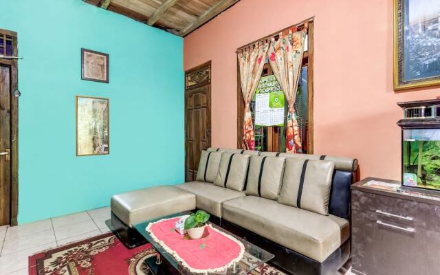 OYO Homes 91157 Desa Wisata Bendosari Kendal