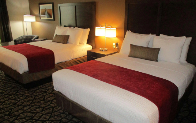 Best Western Plus Lakeview Hotel