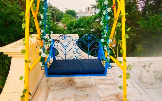 Rukiye Zara Jaipur