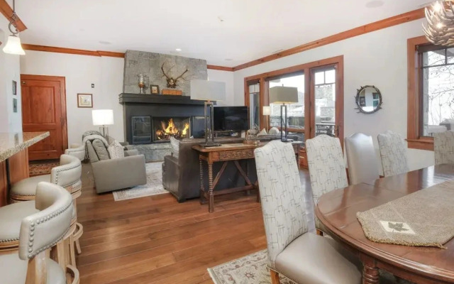 Hummingbird Lodge