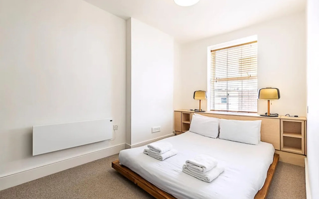 Stylish East London Flat Near Spitalfields Market