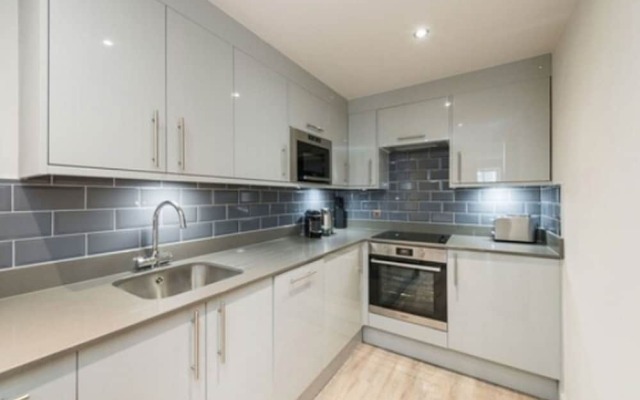 Fountain Court Apartments - Grove