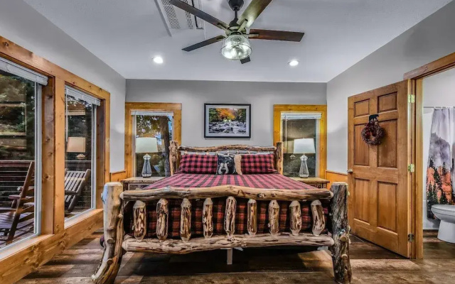 Panoramic Pointe 2 Bedroom Cabin