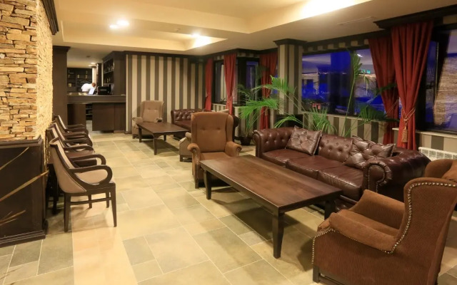 Royal Park Apartments