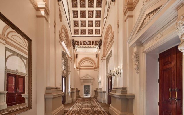 The College Green Hotel Dublin, Autograph Collection