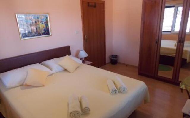 Rooms Matea