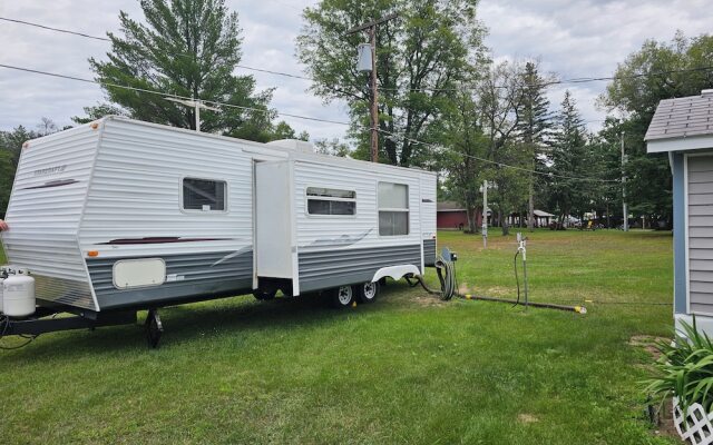 River Country Motor Lodge