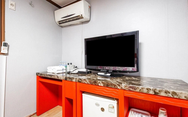 Cheonan Ramada Park