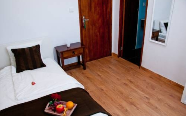 Seven Hostal & Spa