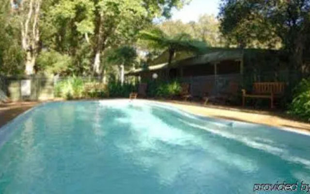 Tea Gardens Motel