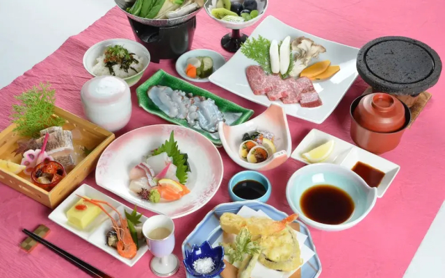 Hotel Hakuryuko Resort