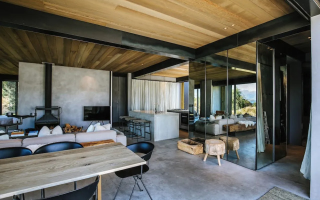 Te Pakeke - Couples Retreat - Lake Views