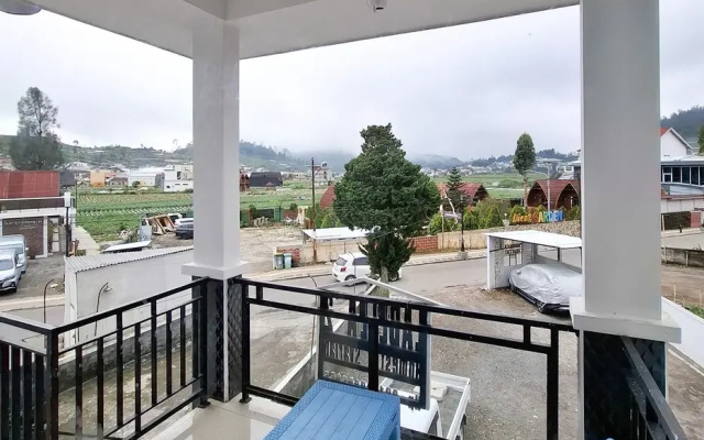 Labella Homestay 2 Syariah RedPartner near 0 KM Dieng