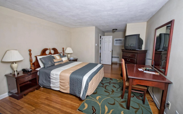 Colonial Inn Seekonk