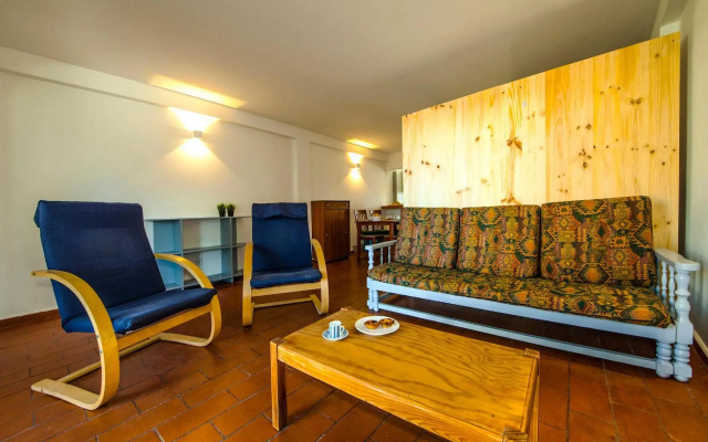 B20 - Sun and Pool Apartment