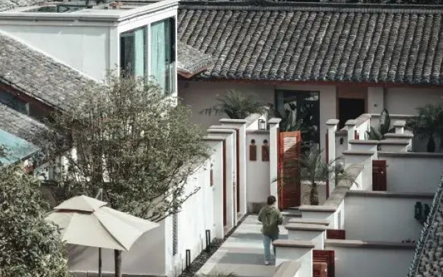 Victorville Secret House Hotel