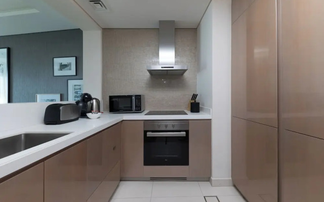Cozy 1BR with balcony Damac Towers