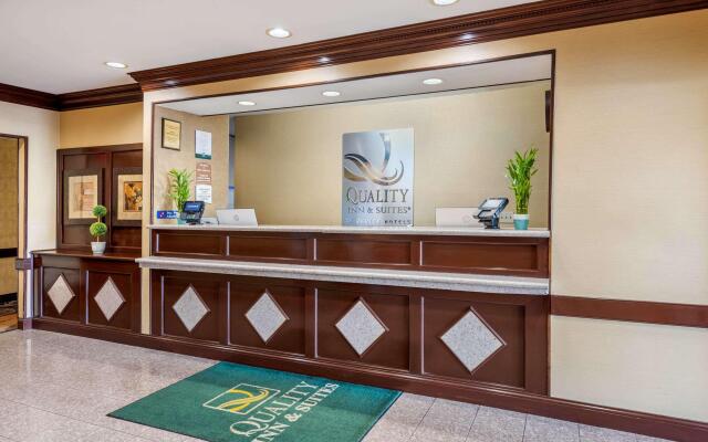 Comfort Inn & Suites