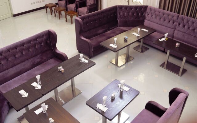 Kingsbridge Royale Hotel