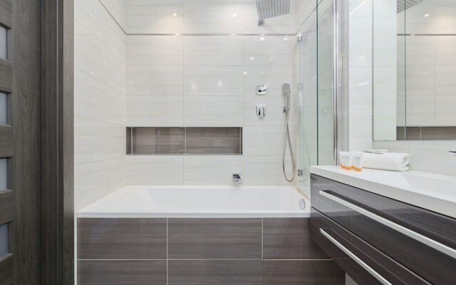 Family Apartment With AC by Renters
