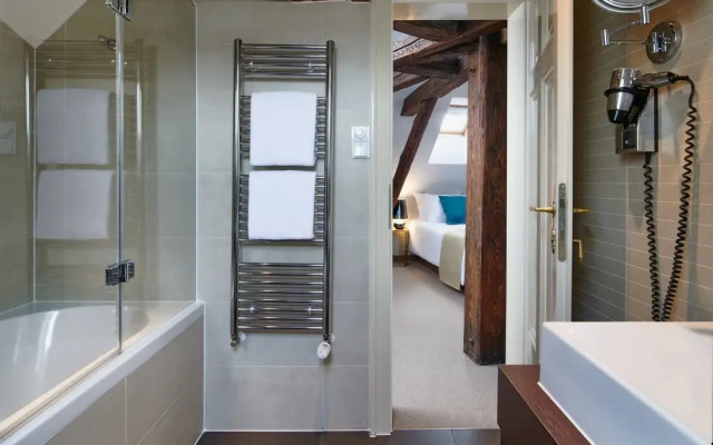 Golden Angel Suites by Adrez Living