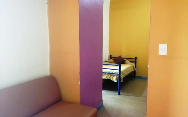 Hostal Amigo Suites